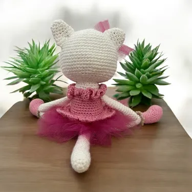 Chat danseuse — photo 4 sur 4