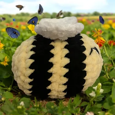 Mlle l'abeille — photo 3 sur 3