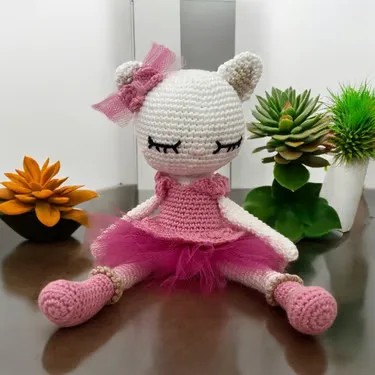 Chat danseuse — photo 2 sur 4